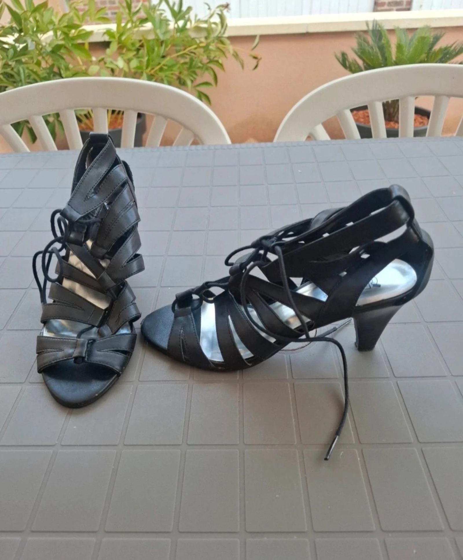 Chaussure a petits talons taille 36